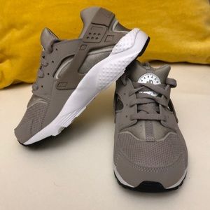 Brand new Grey Nike huarache